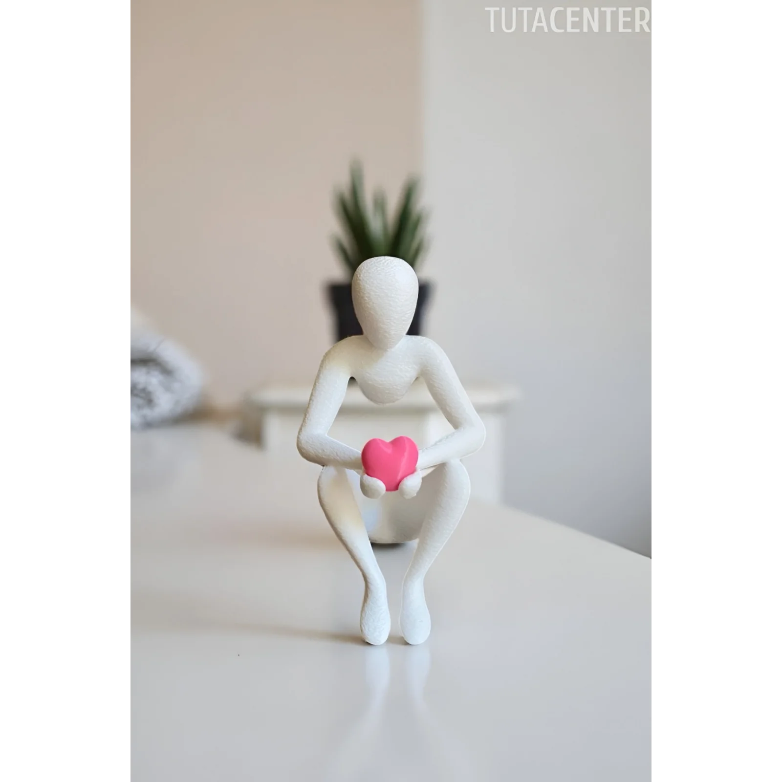 Duygusal Kalp Tutan İskandinav Tarzı Biblo Heykel Figür Dekor Dekorasyon