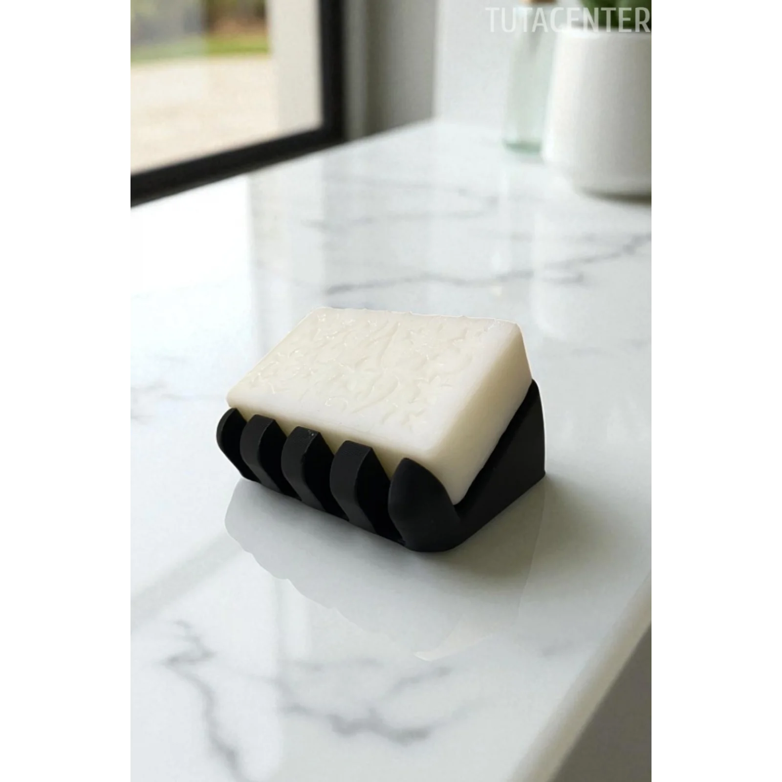 Su Tutmayan Siyah Sabunluk – Modern Plastik Tasarım