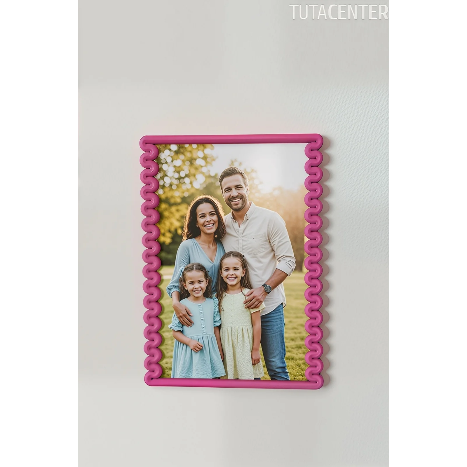 Dalga Desenli Pembe Plastik Duvar Çerçevesi 10x15 cm | Yatay ve Dikey Kullanıma Uygun