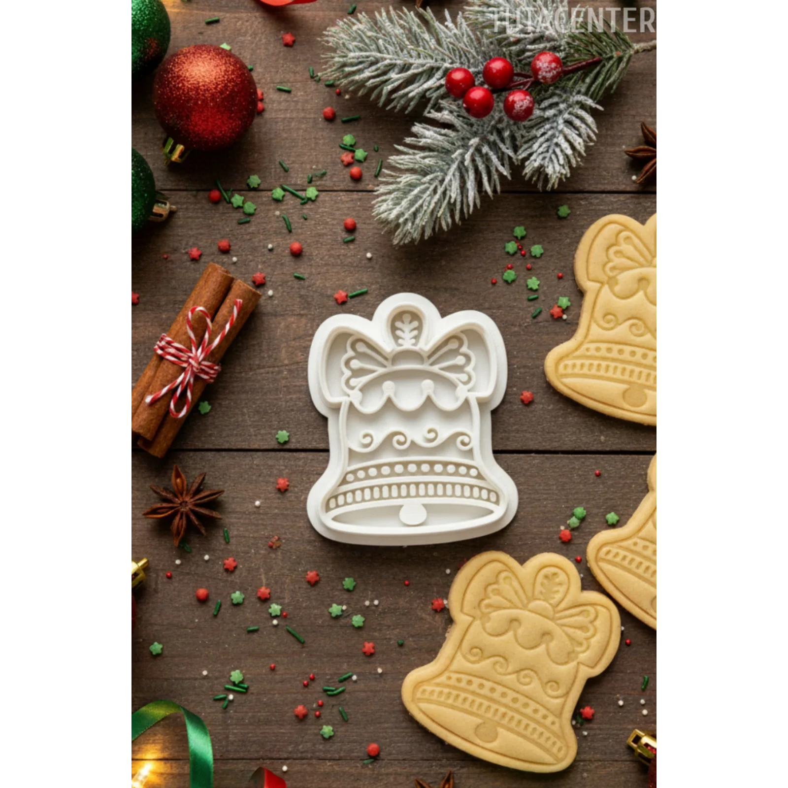 Yılbaşı Temalı Noel Çanı Kurabiye Kalıbı - Yılbaşı Plastik Kurabiye ve Şeker Hamuru Kalıbı