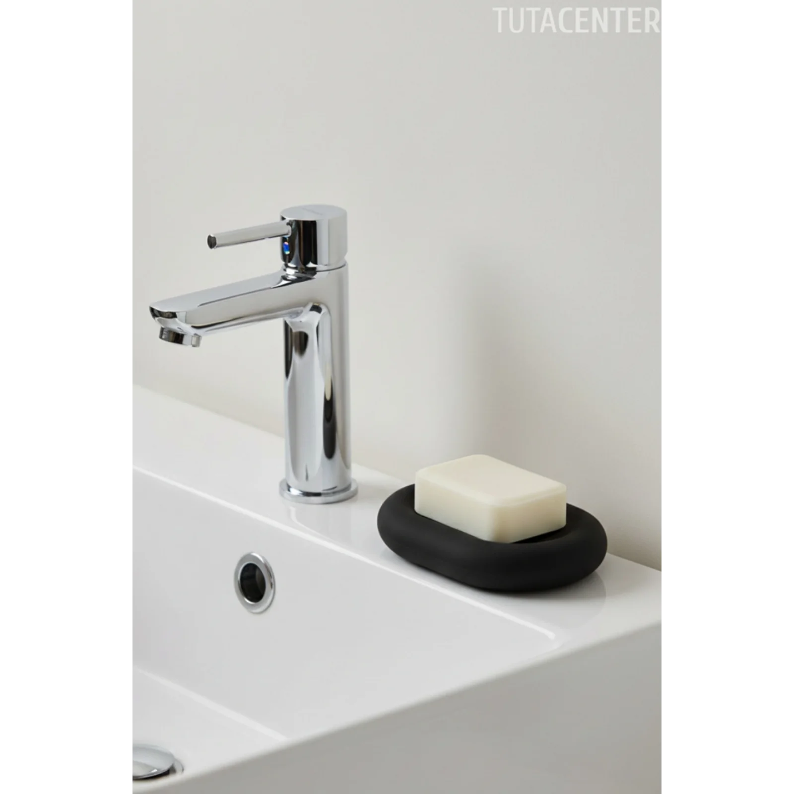 Şık ve Fonksiyonel Plastik Banyo Sabunluğu - Su Tahliyeli Katı Sabunluk