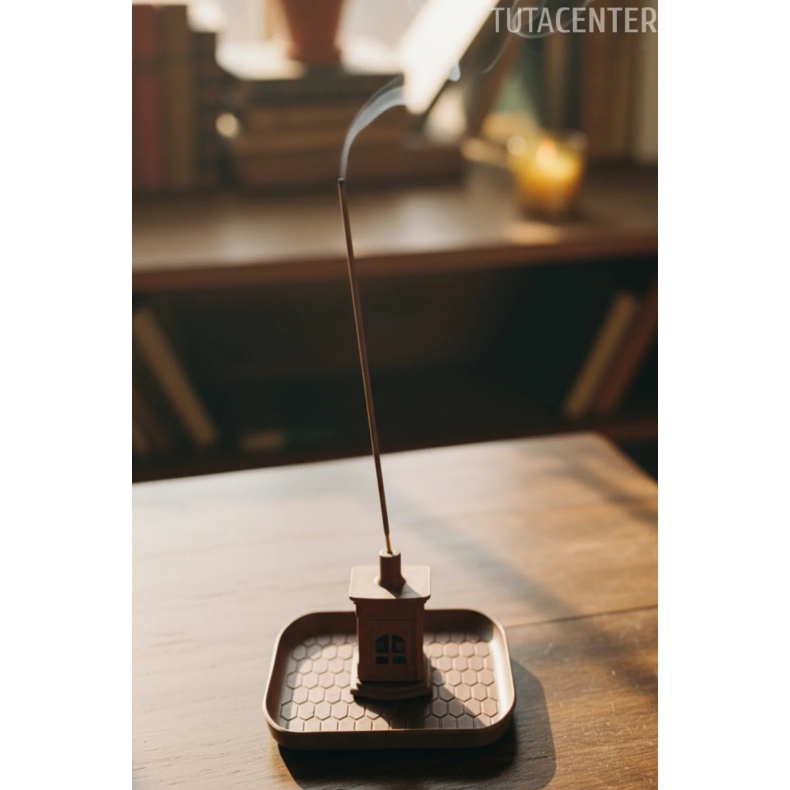 Mini Şömine Temalı Kahverengi Plastik Tütsülük Buhurdanlık – Dekoratif ve Şık Çubuk Tütsü Tutucu