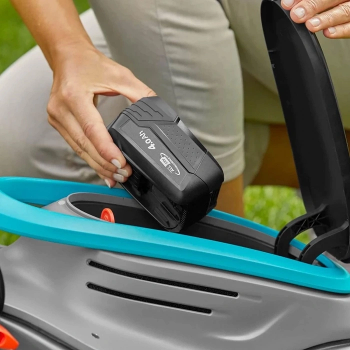 Gardena 14632-20 Akülü Çim Biçme Makinesi PowerMax 32/18V P4A Set