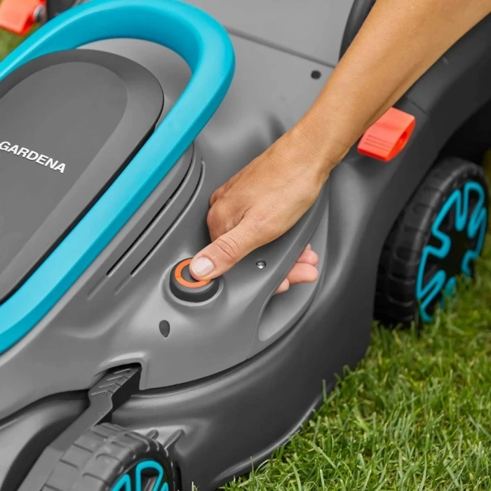 Gardena 14632-20 Akülü Çim Biçme Makinesi PowerMax 32/18V P4A Set