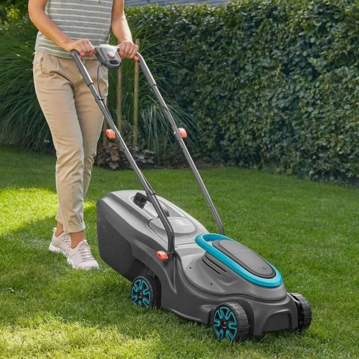 Gardena 14632-20 Akülü Çim Biçme Makinesi PowerMax 32/18V P4A Set