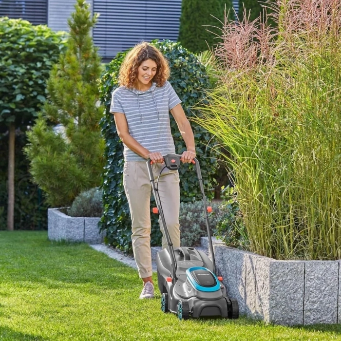 Gardena 14632-20 Akülü Çim Biçme Makinesi PowerMax 32/18V P4A Set