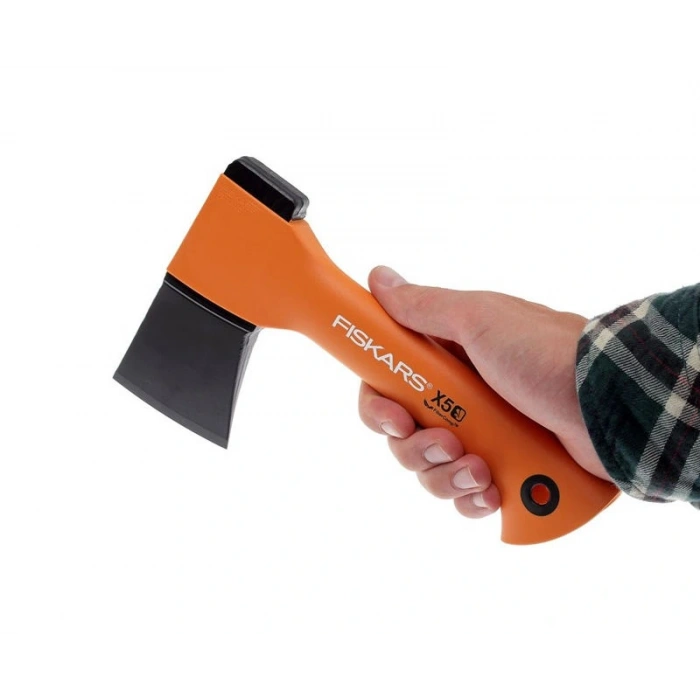 Fiskars X5 Kamp Baltası 121123