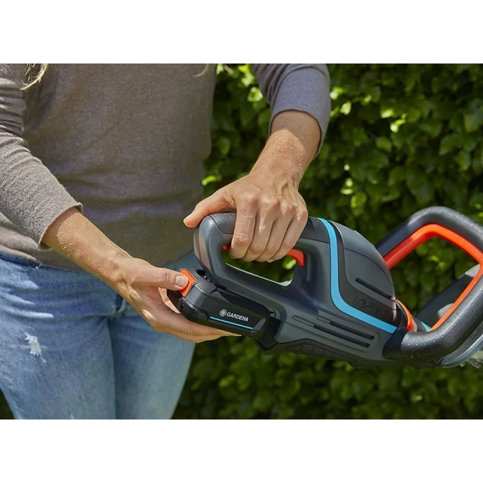 Gardena 14730 Akülü Çit Kesme Makinesi