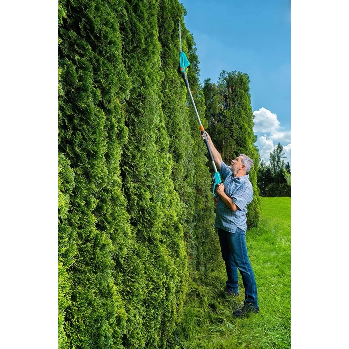 Gardena 14732 Akülü Teleskopik Çit Kesme Makinesi