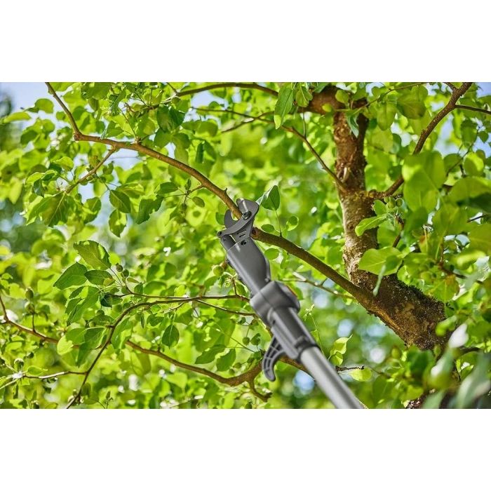 Gardena 14774-20 Akülü Teleskopik Yüksek Dal Makası Highcut 250/18v P4a Set