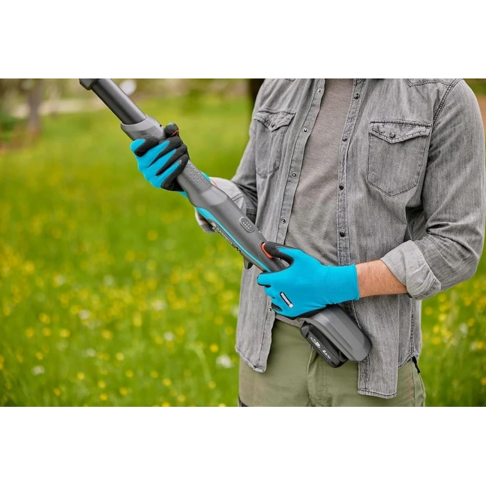 Gardena 14776-20 Akülü Teleskopik Yüksek Dal Makası Highcut 360/18v P4a Set