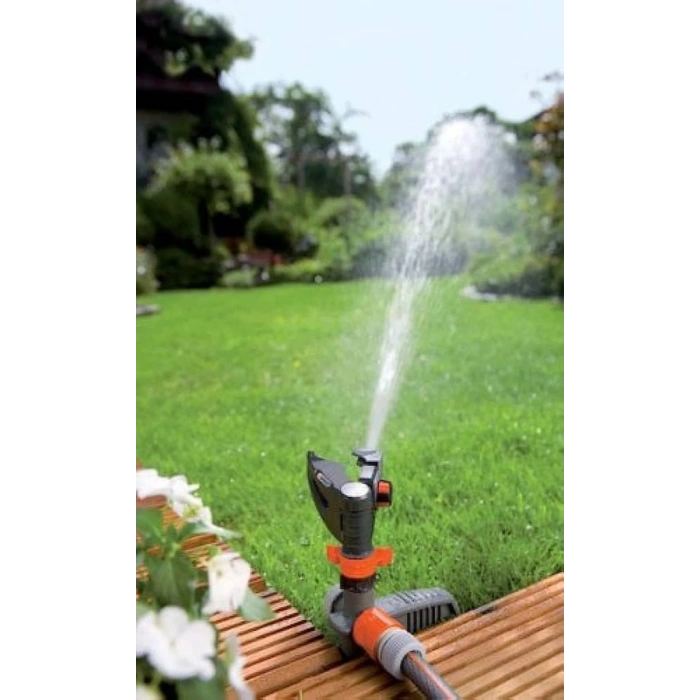 Gardena 8142 Kazıklı Bahçe ve Çim Sulama Fıskiyesi