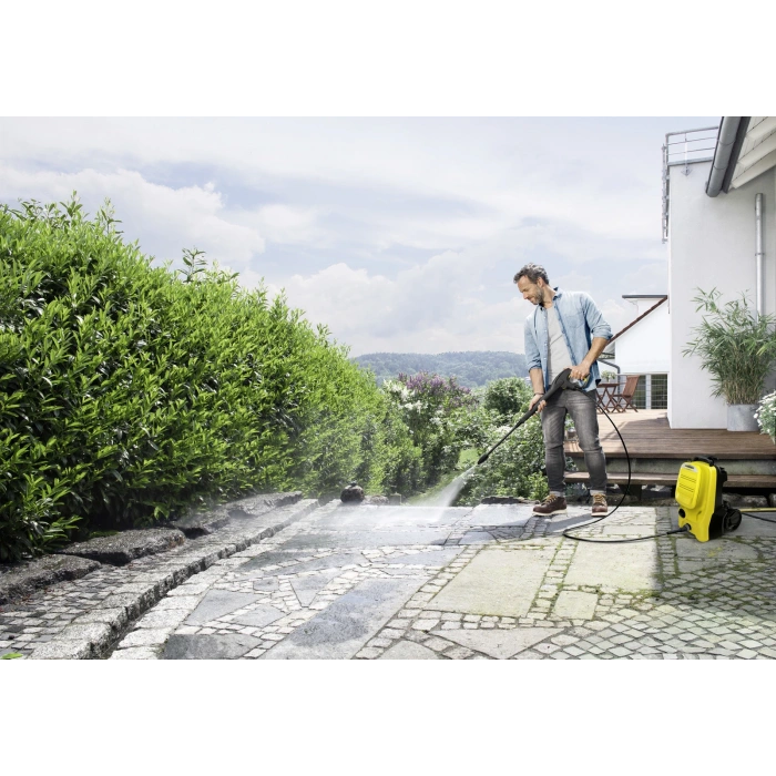 Karcher K4 Compact Yüksek Basınçlı Yıkama Makinesi 130 Bar