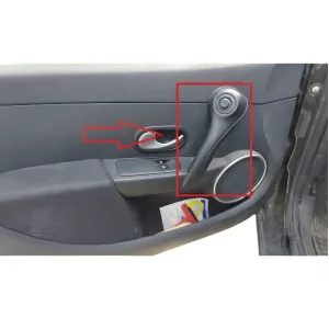 Renault Clio 3 2005-2012 Kapı Tutma Kolu Kapağı OEM 8200316977