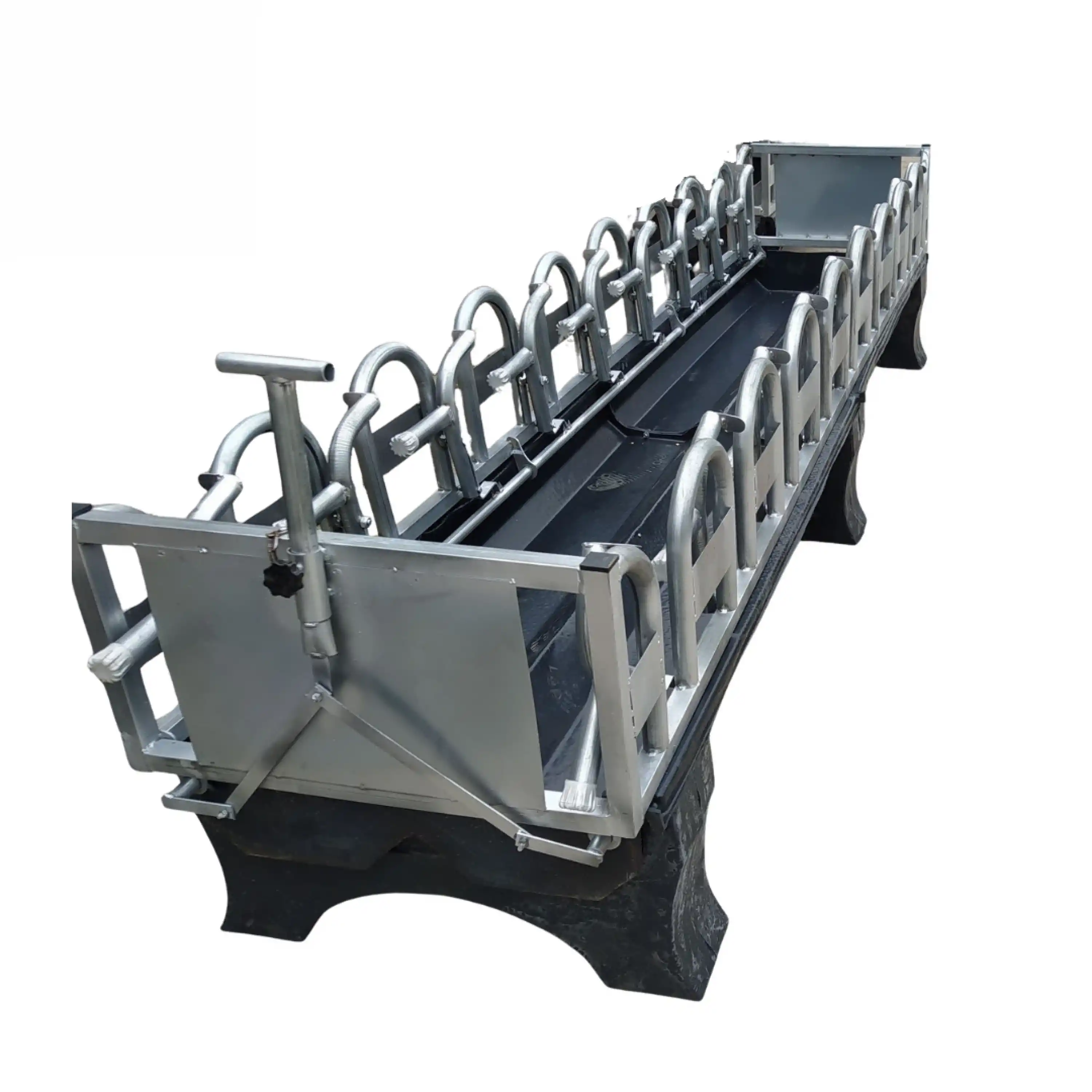 Küçükbaş 18li Çiftli Yemlik Kilit Sistemi (Altı Plastik Tabanlı) - 9x2