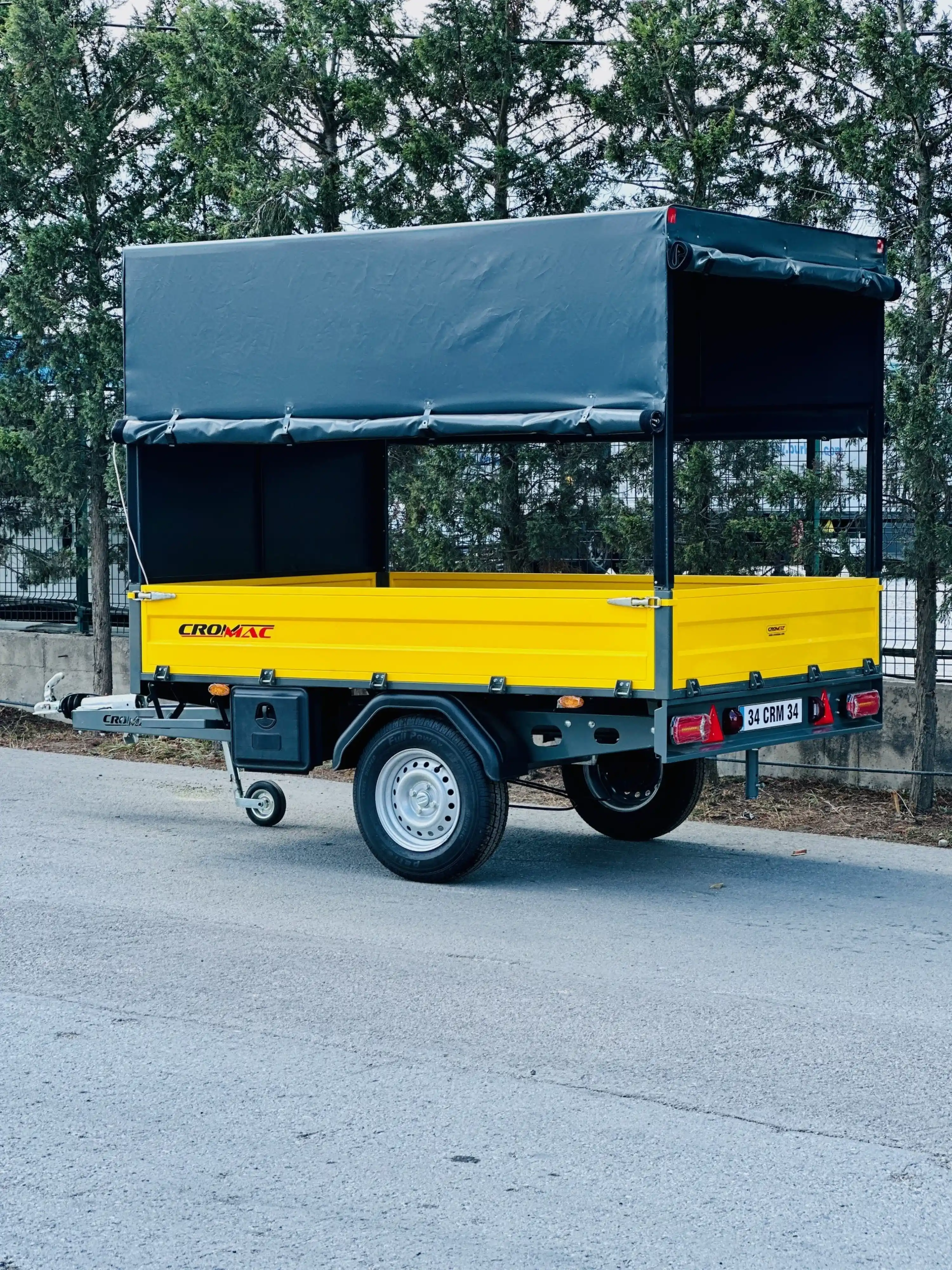 Crommac 1350 Kg Frenli Yük Römorku - Tenteli Model