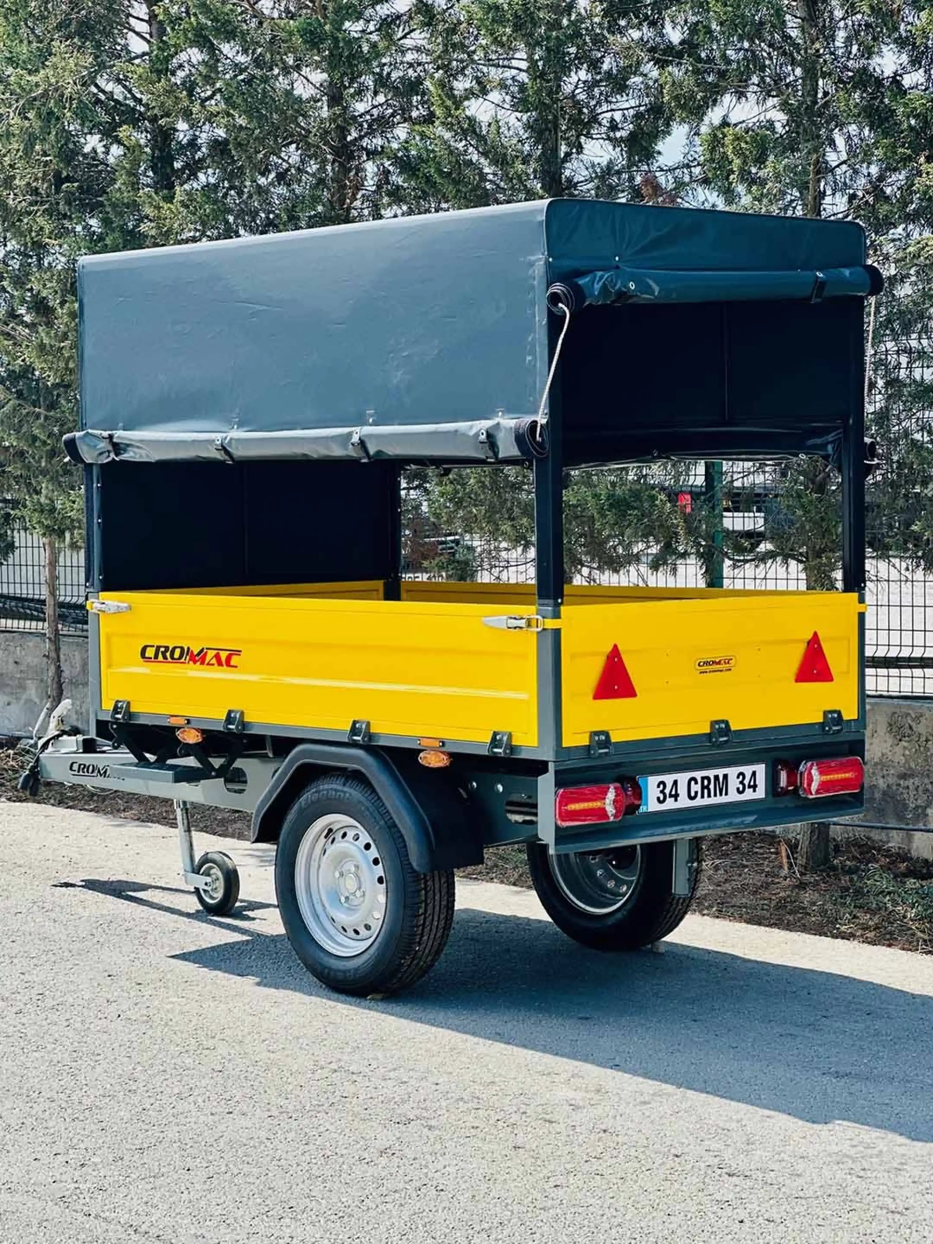 Crommac 750 kg Frensiz Yük Römorku - Tenteli Model