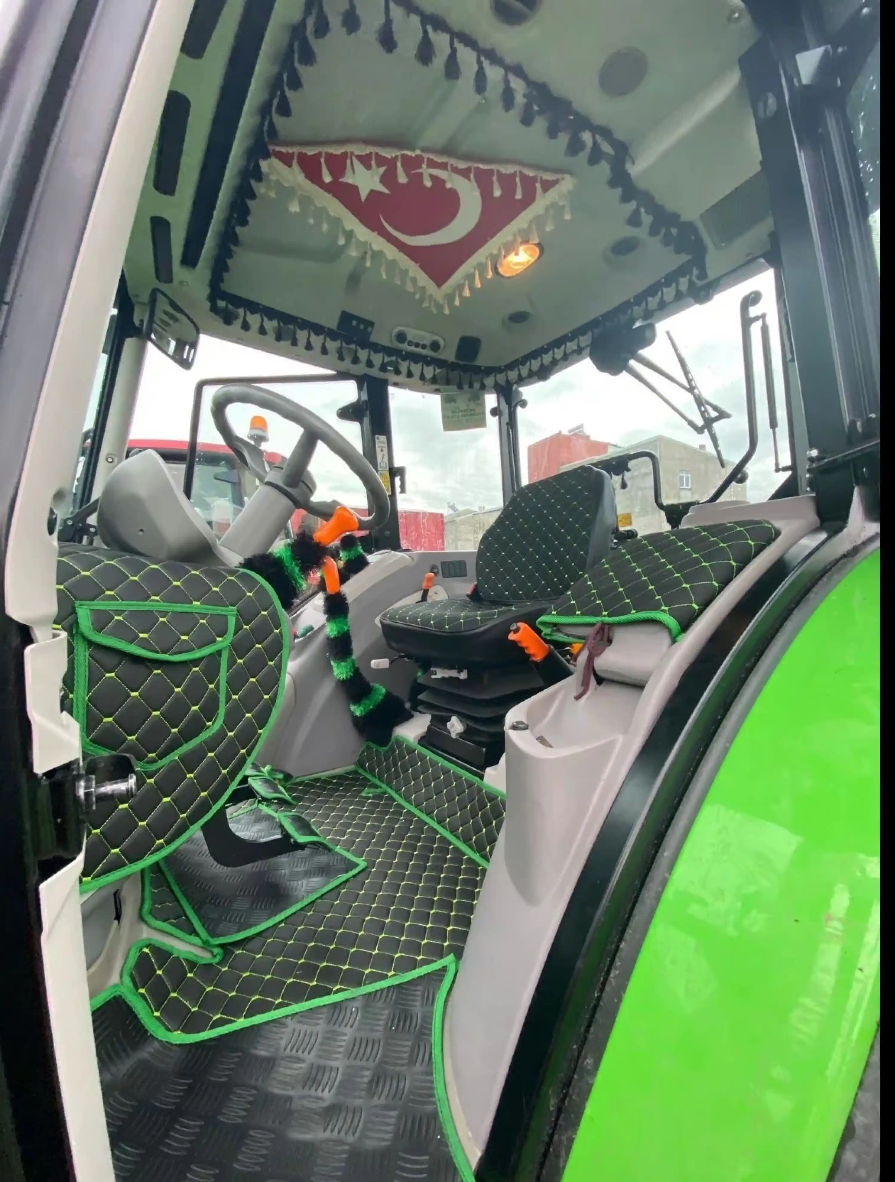 Deutz Fahr 6135 C Serisi - İç Döşeme - Kabin Paspasları