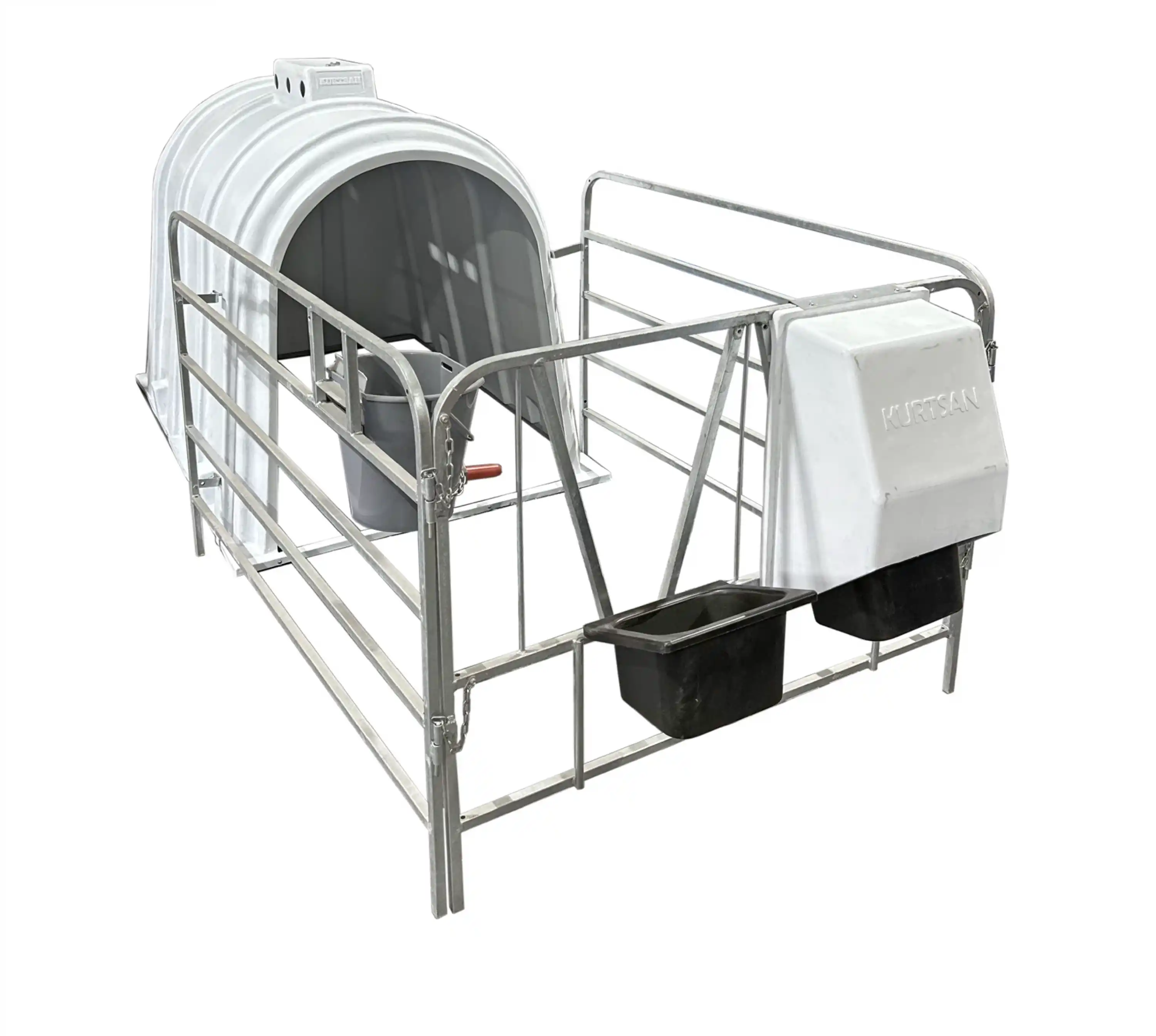 Kurtsan Çitli Takım Buzağı Kulübesi – Polietilen | 1 Emzikli Kova - 1 Yemlik - 1 Suluk