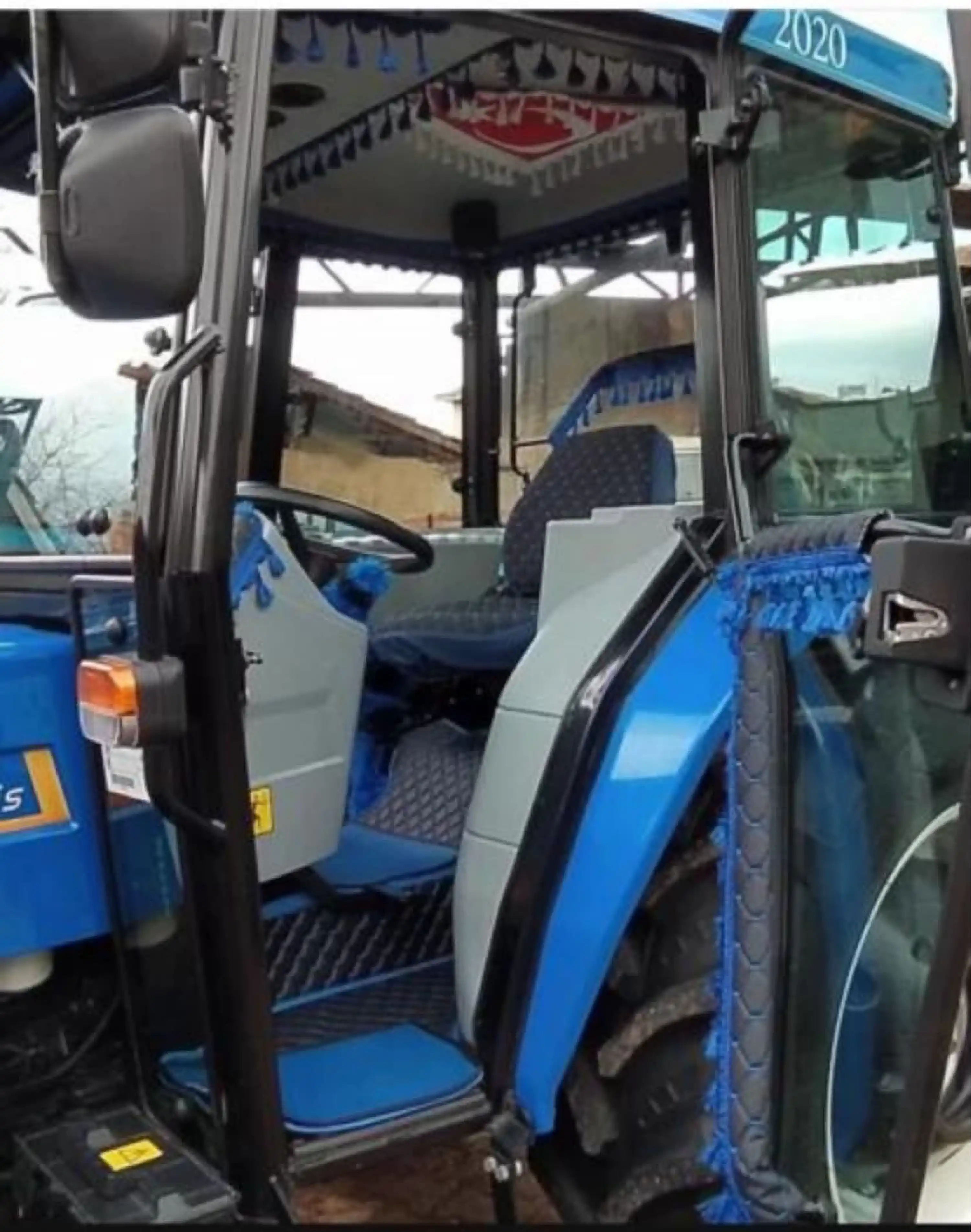 New Holland 4. Serisi - İç Döşeme - Kabin Paspasları