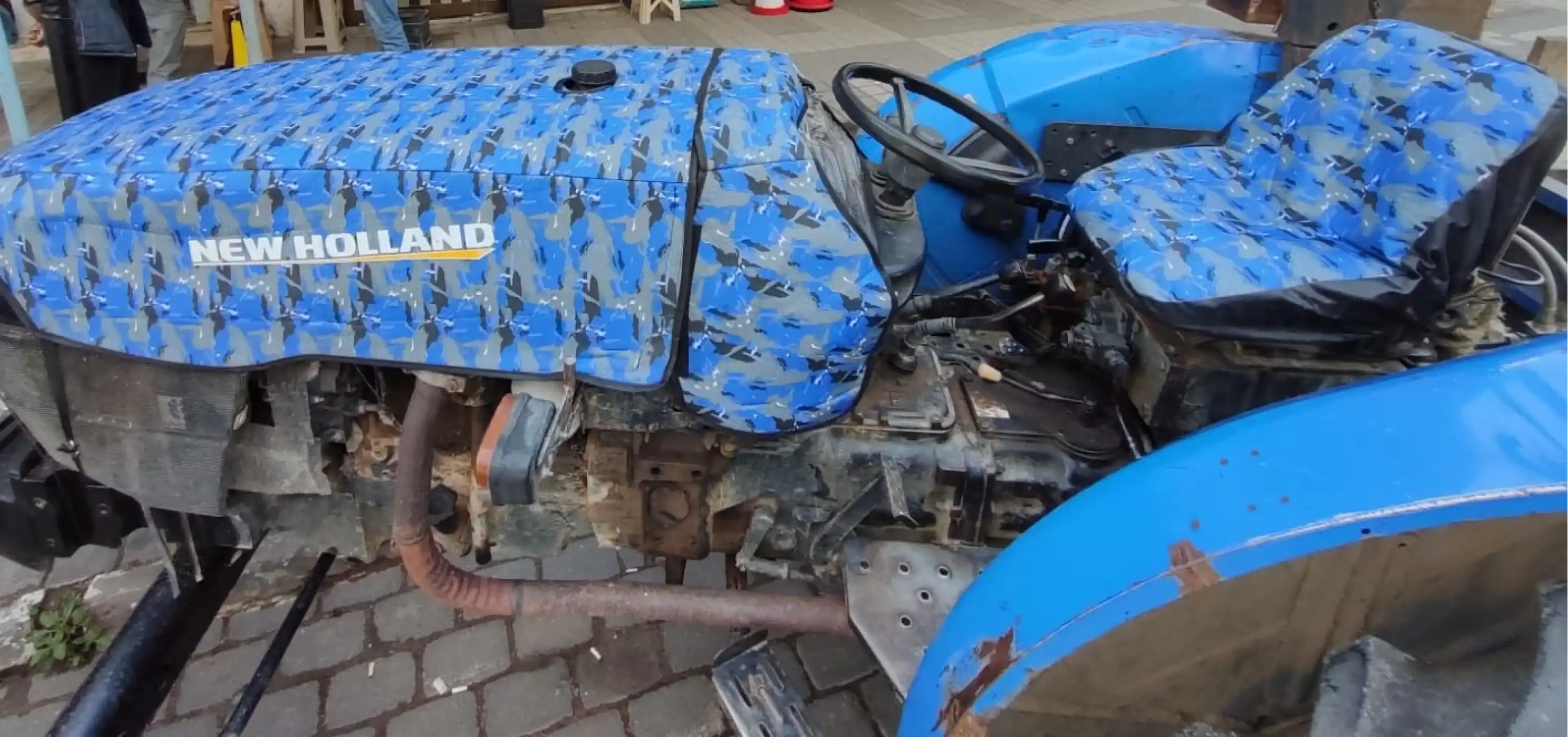 New Holland TT 50 2012 - 2022 Traktör Kaput - Koltuk - Çamurluk Full Takım