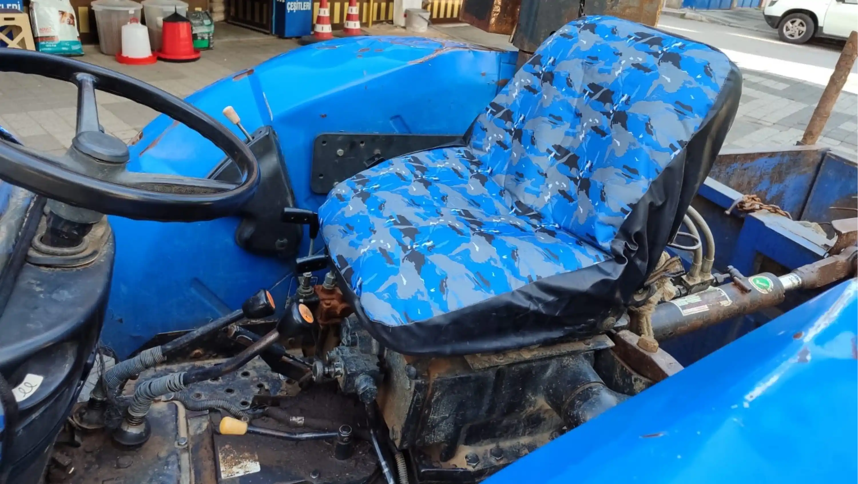 New Holland TT 50 2012 - 2022 Traktör Kaput - Koltuk - Çamurluk Full Takım