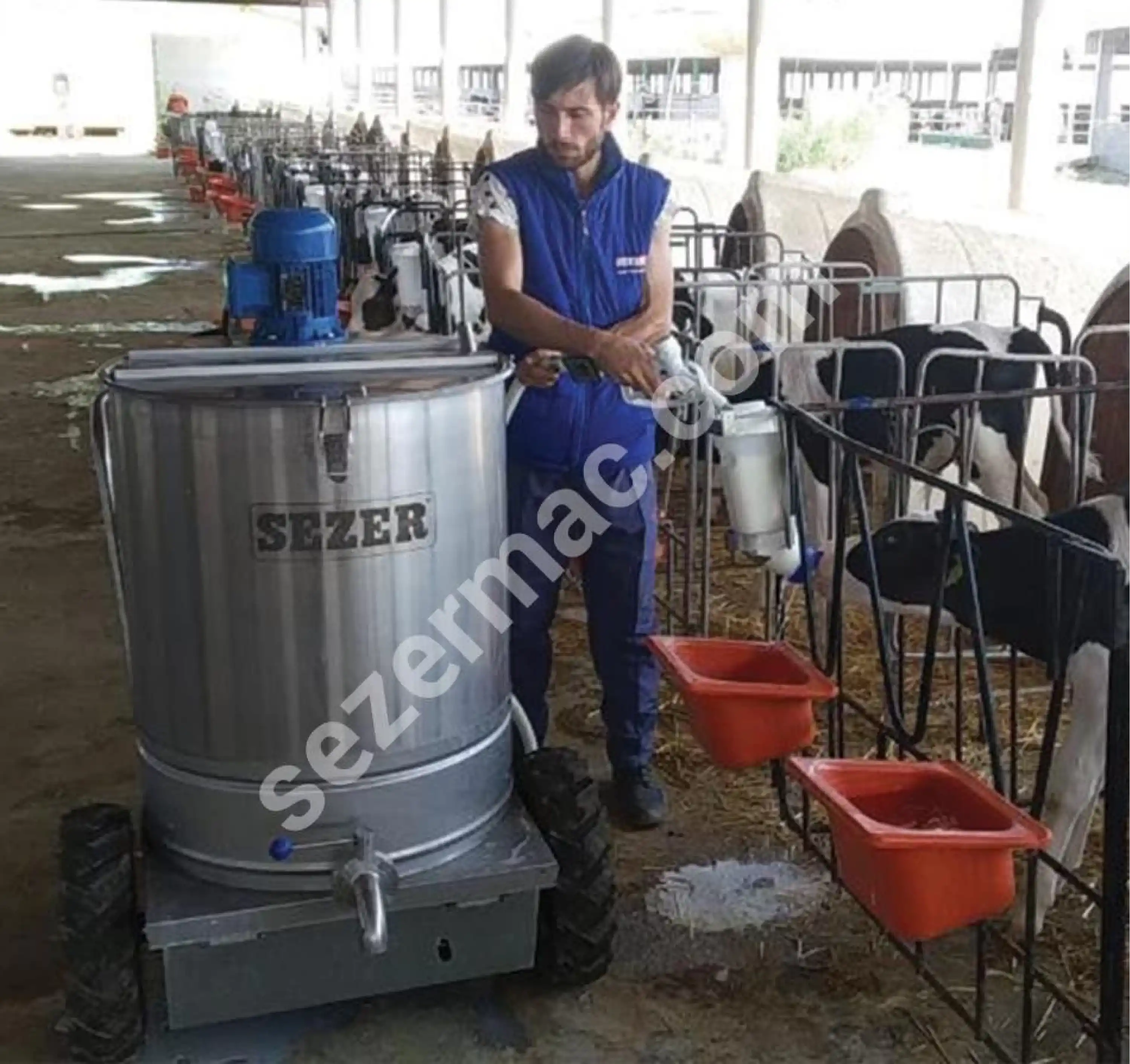 Sezer S-Calf PRO Mama Hazırlama Makinesi - Pastörizatörlü, Kendinden Yürür (250 L.)