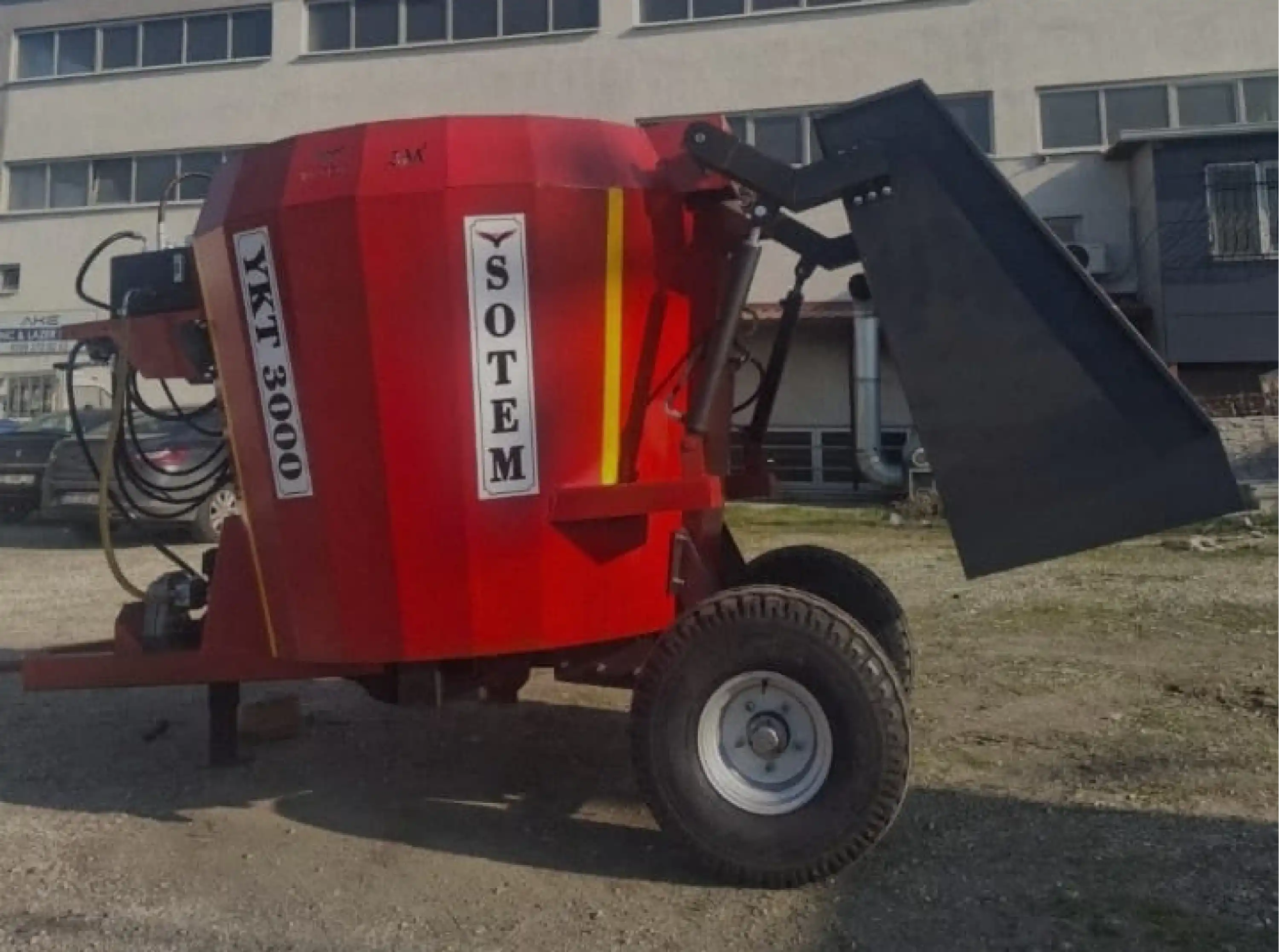 Sotem 3 m³ Metreküp Kepçeli - Elektrikli+Şaftlı (6 Balya Kapasiteli) Yem Karma Makinesi