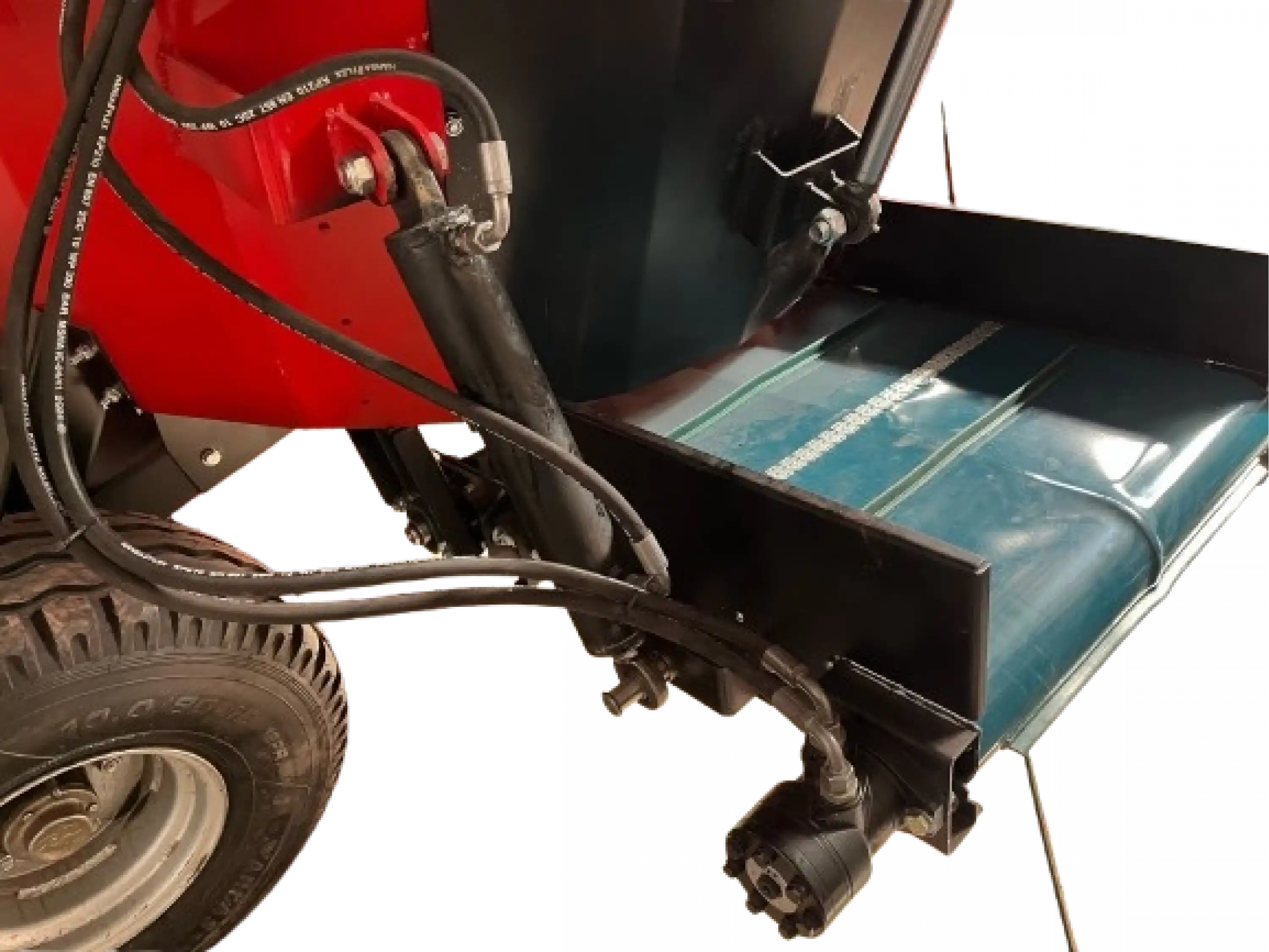 Sotem 4 m³ Metreküp Kepçeli - Şaftlı (8 Balya Kapasiteli) Yem Karma Makinesi