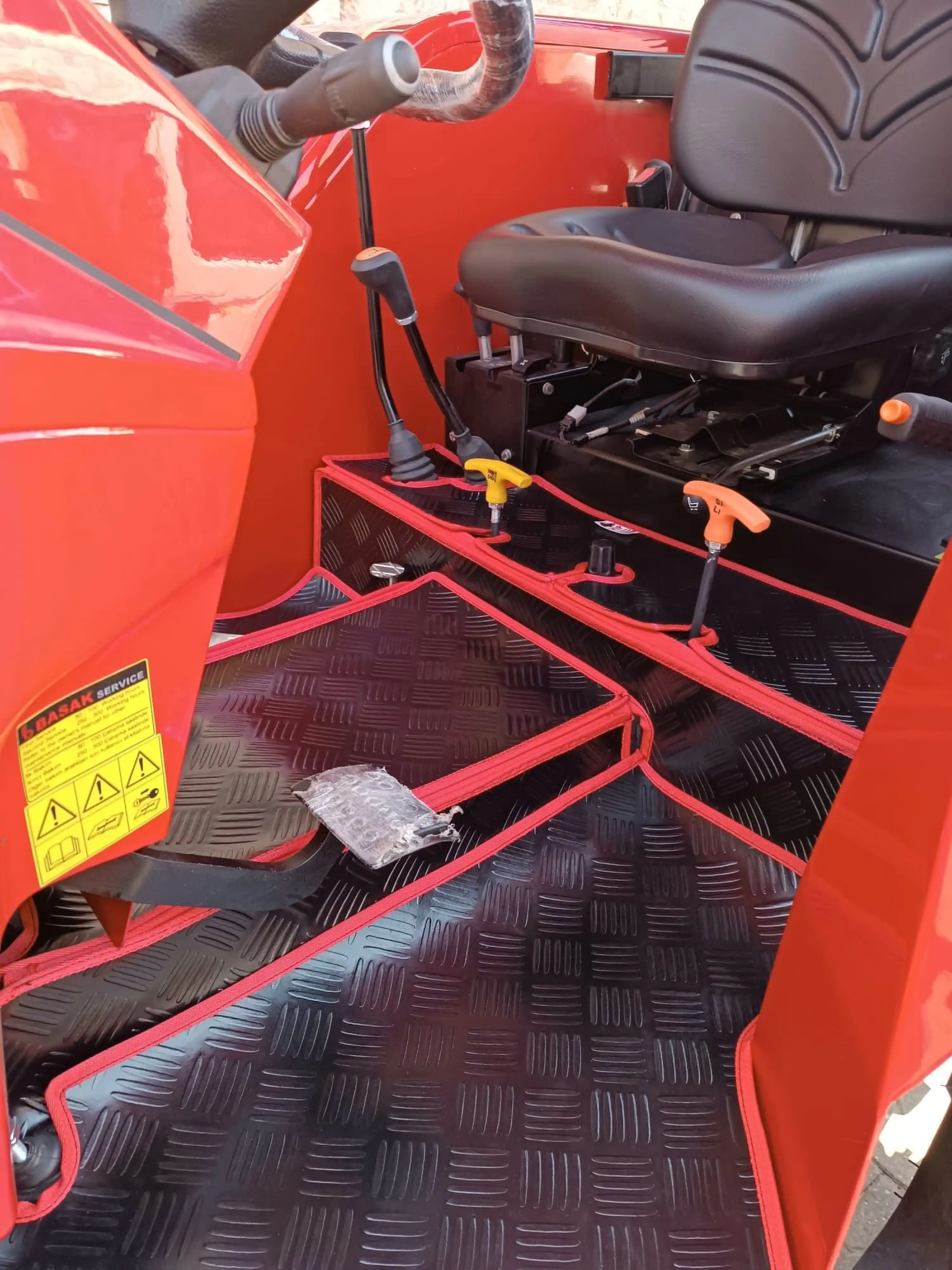 Tümosan 60 Serisi - İç Döşeme - Kabin Paspasları