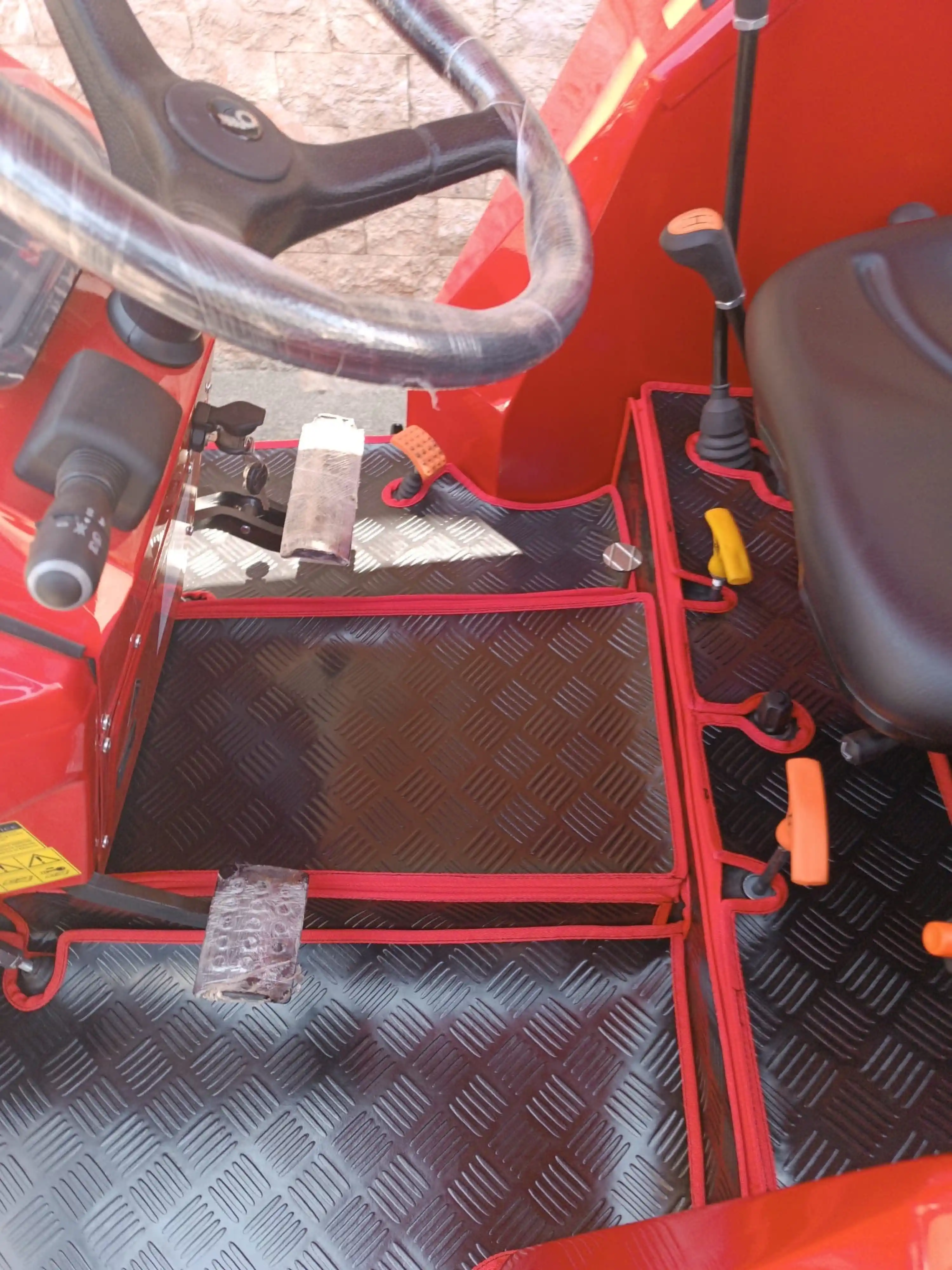 Tümosan 8065 - 8075 - 8085 - 8095 -8005 Serisi - İç Döşeme - Kabin Paspasları