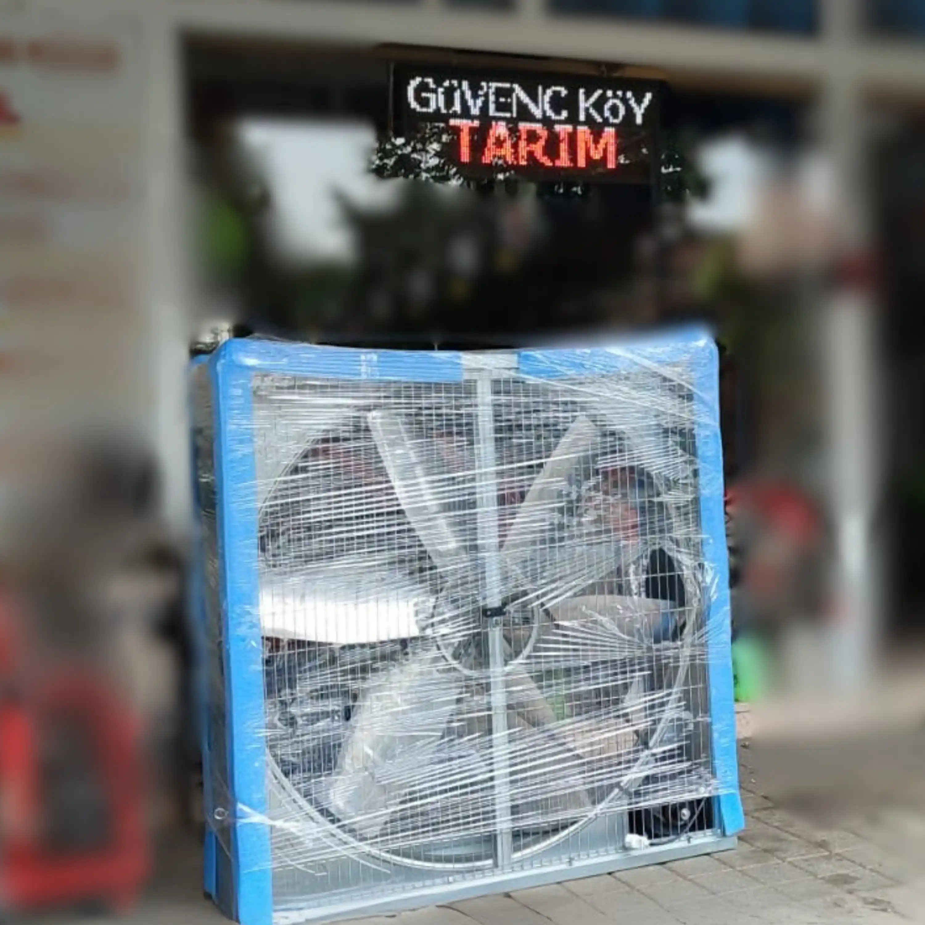 Kurtsan Ahır Havalandırma Fanı - Kare - 140 cm