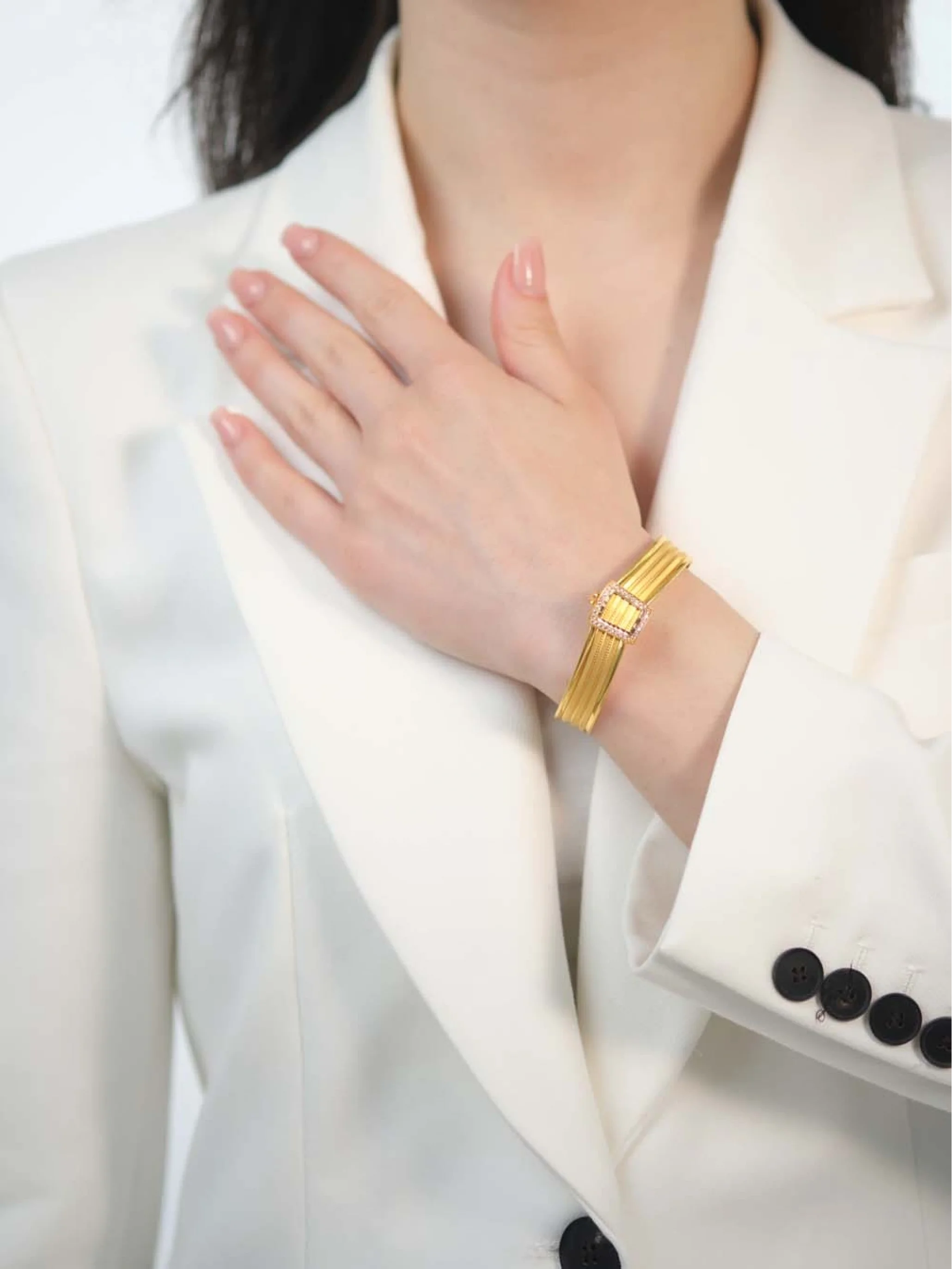 Taşlı Toka Hasır Model Altın Kelepçe