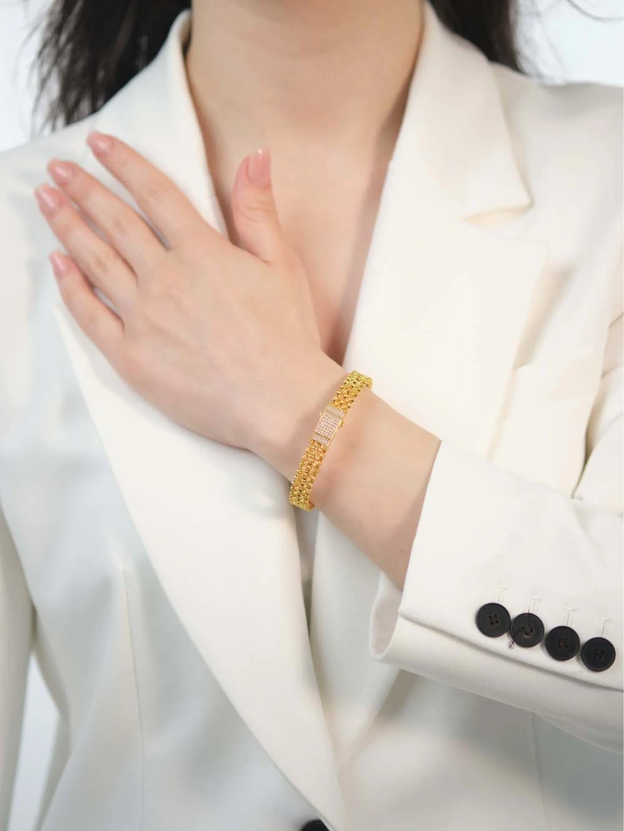 Dorika Altın Kelepçe