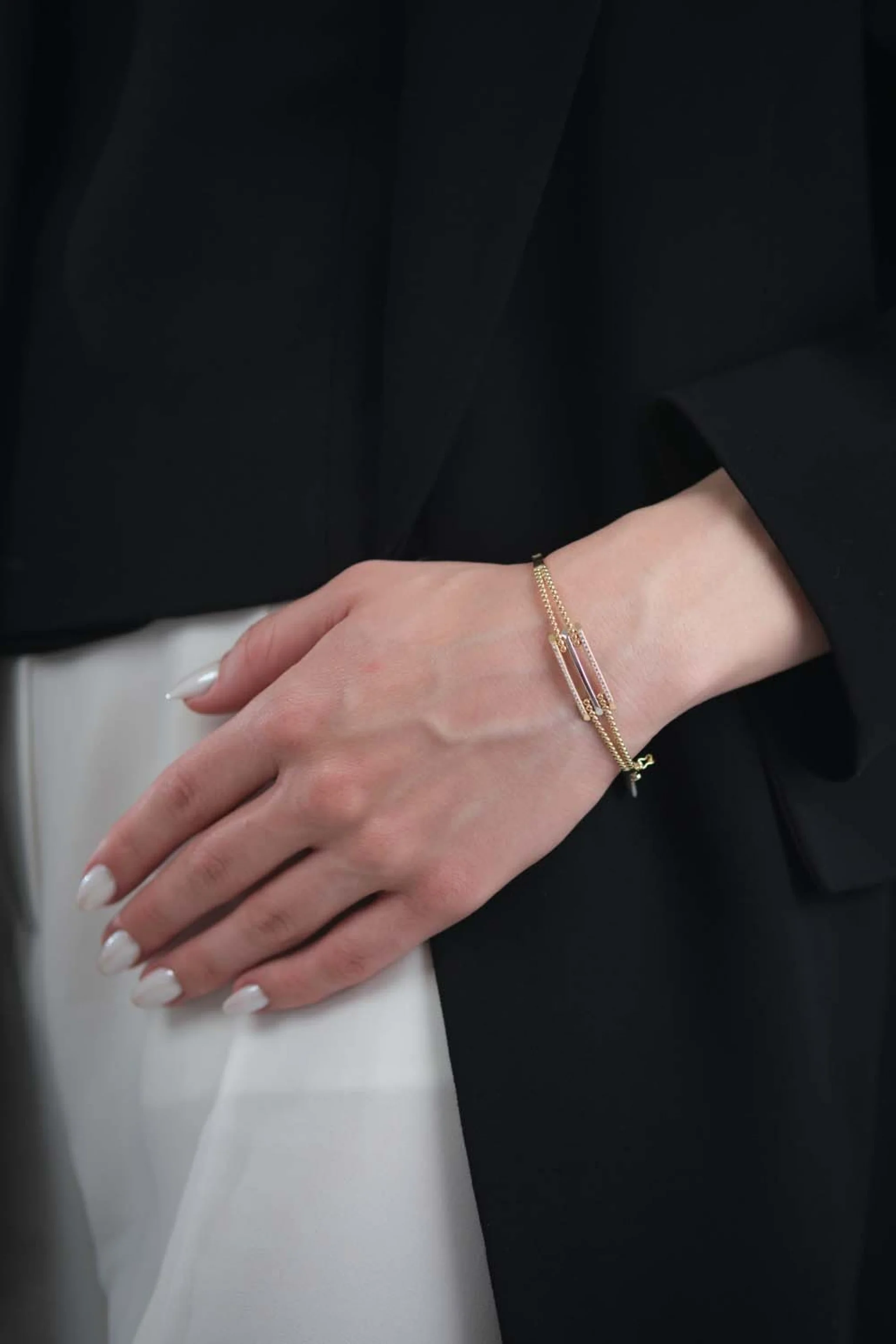 3 Renk Kaburga Altın Kelepçe