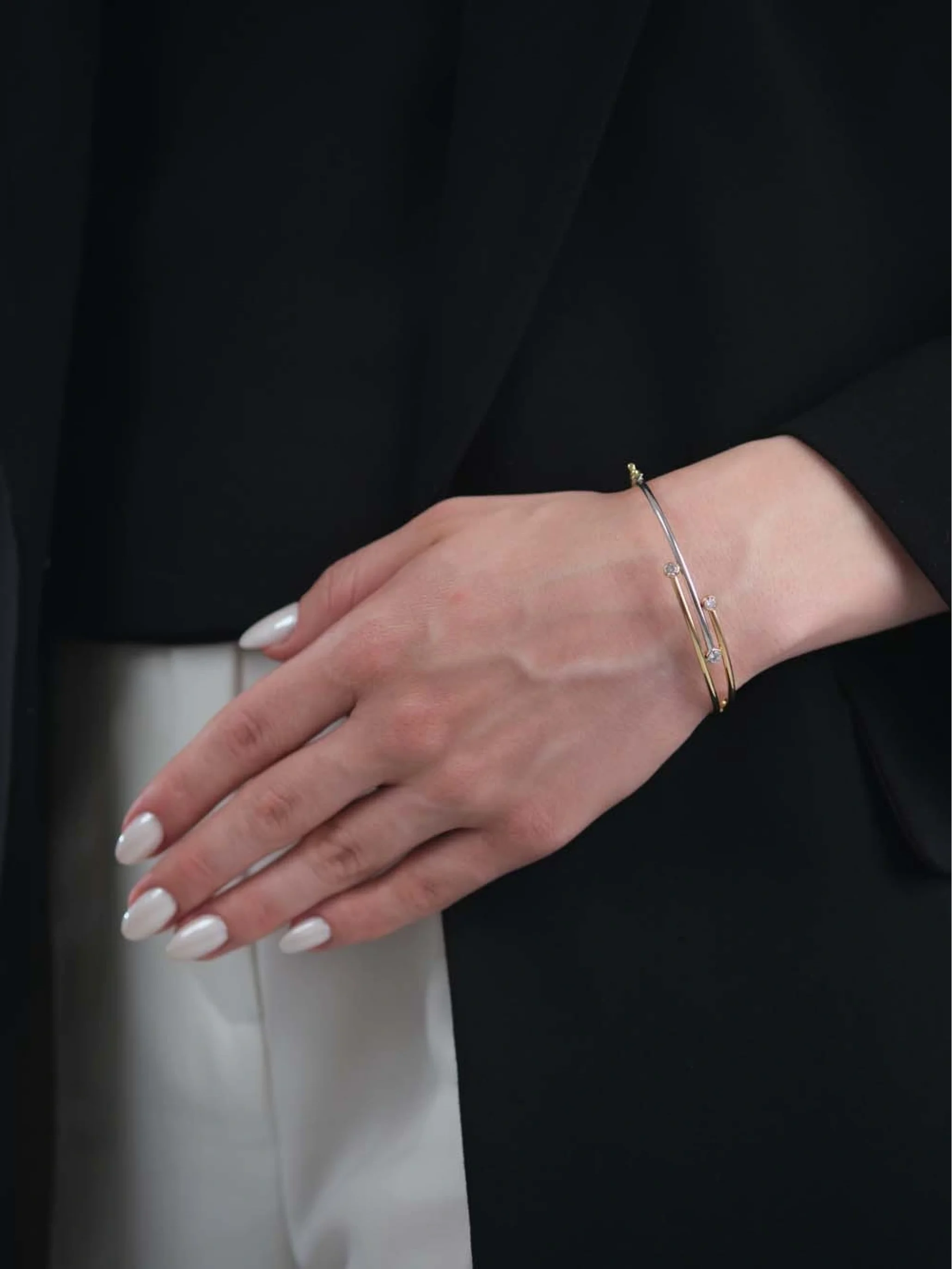 3 Renk Taşlı Altın Kelepçe