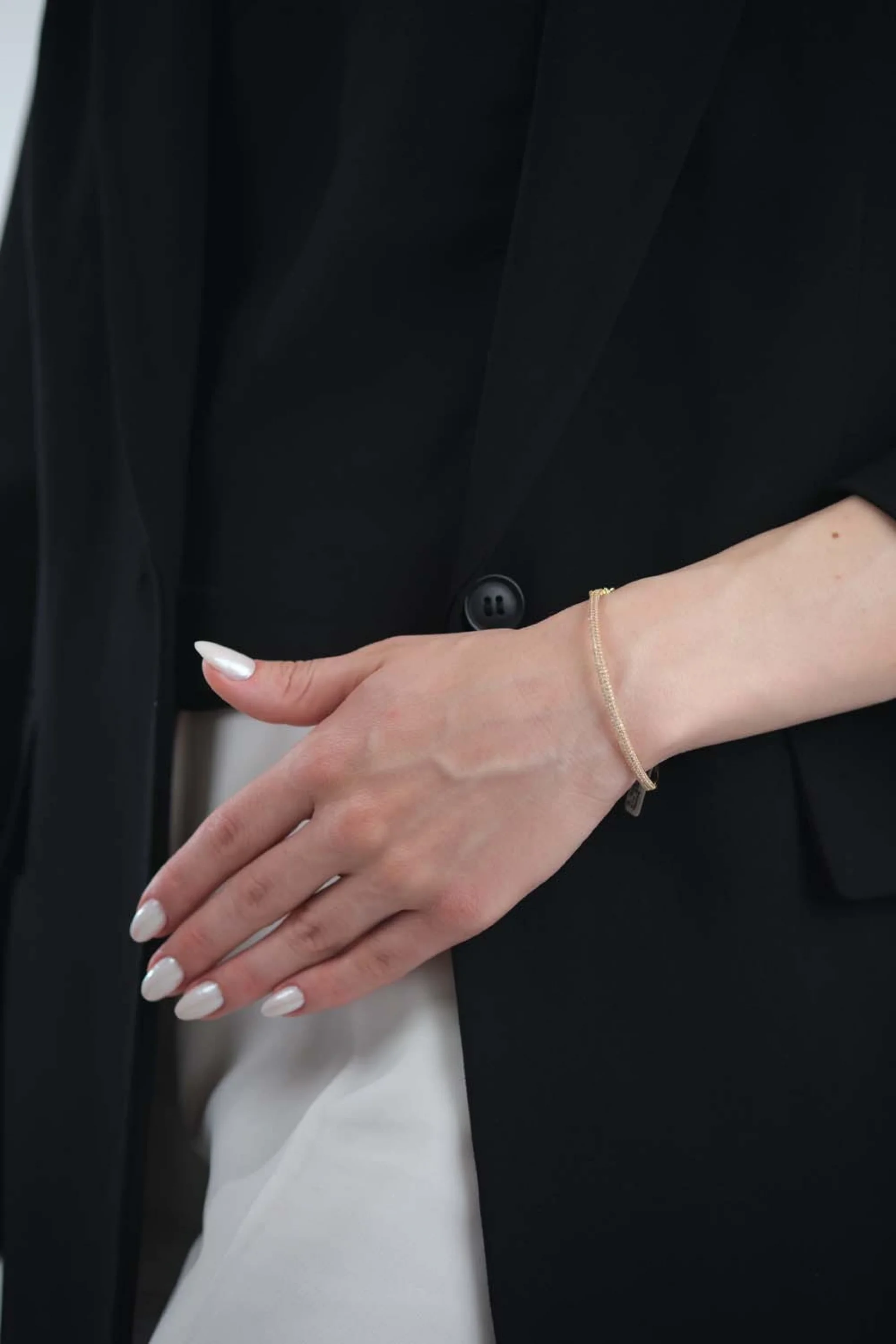 Oval Taşlı Altın Kelepçe