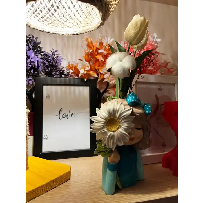 Dekoratif Ayçiçek Mavi Biblo Kız