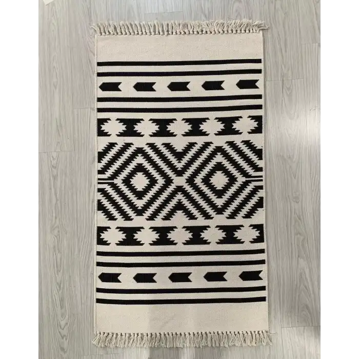 Siyah Beyaz Geometrik Desenli El Dokuması Kilimi - 85x160 cm