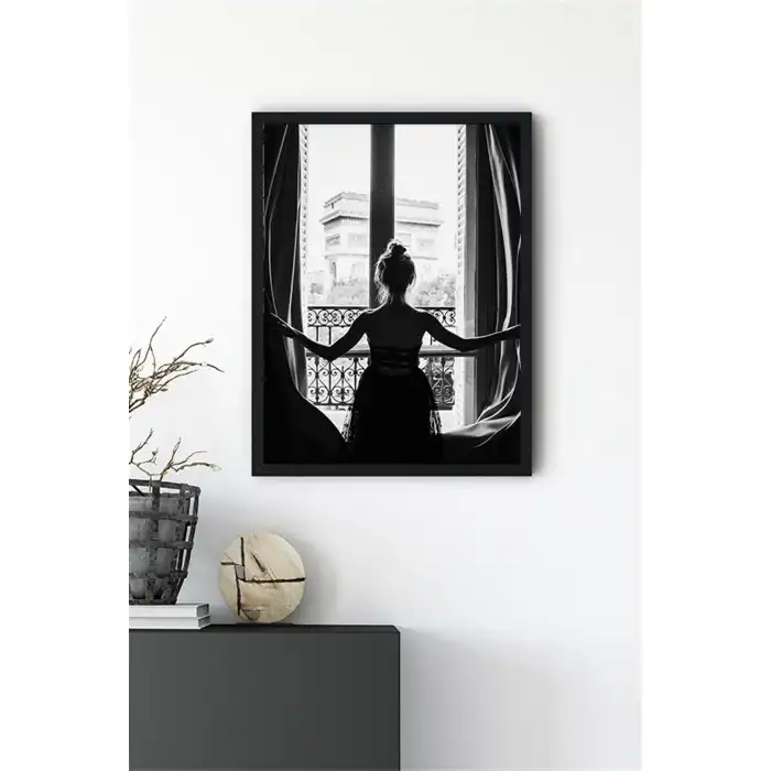 Pencereden Bakan Kız Poster Tablo