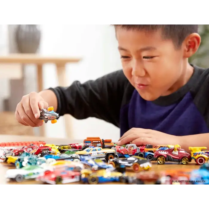Hot Wheels 20li Araba Seti, 1:64 ölçekli araçlardan oluşur