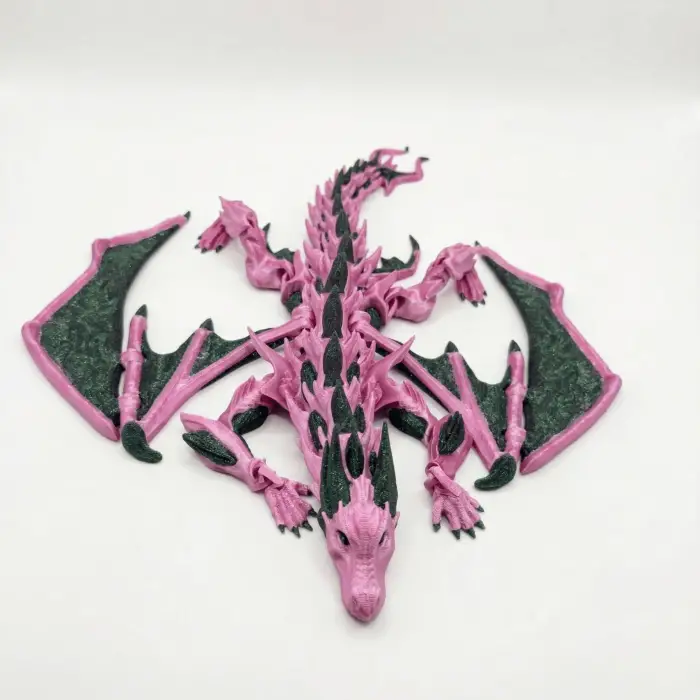 Atatug Dev Boy İpeksi Fuşya ve Simli Yeşil Kanatlı Ejderha Figürü - 23x23 cm 3D Baskı Hediye