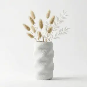 Modern Dalgalı Tasarım Beyaz Dokulu Vazo - Kumtaşı Görünümlü Dekoratif Obje (16cm)