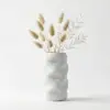 Modern Dalgalı Tasarım Beyaz Dokulu Vazo - Kumtaşı Görünümlü Dekoratif Obje (16cm)