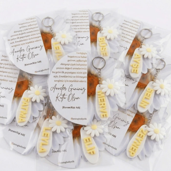 Kişiye Özel İsimli Papatya Anahtarlık - Bireysel ve Kurumsal Anneler Günü Hediyesi