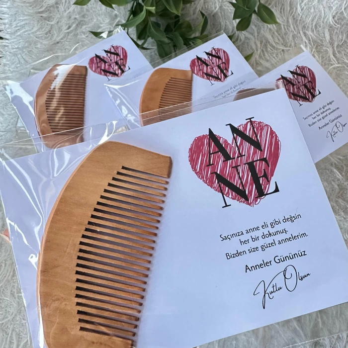 Doğal Ahşap Tarak – Kartlı Özel Anneler Günü Hediyesi