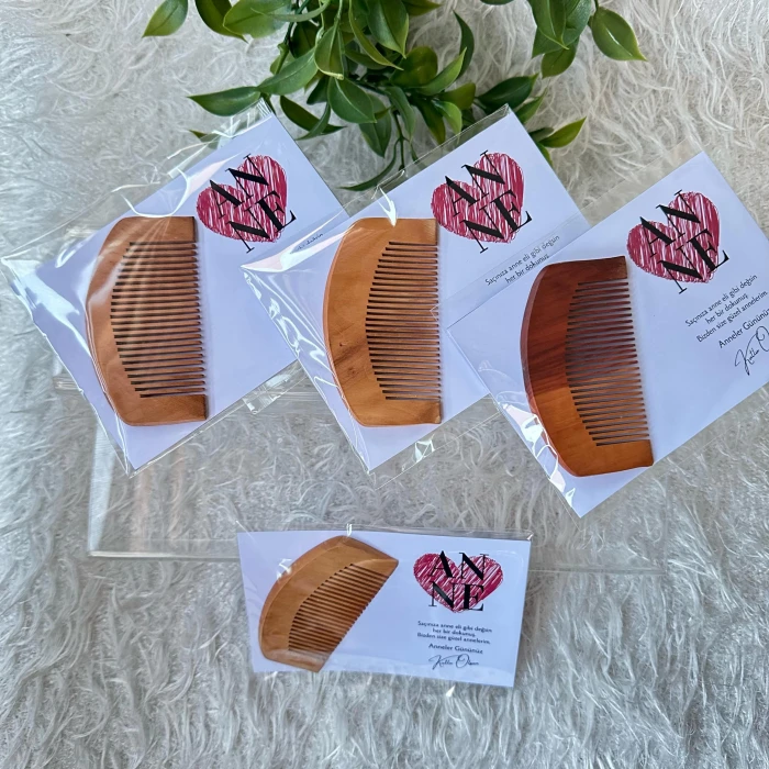 Doğal Ahşap Tarak – Kartlı Özel Anneler Günü Hediyesi