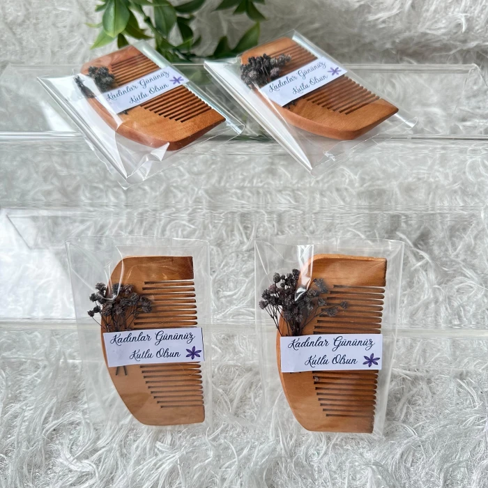 Doğal Ahşap Tarak – Özel Kadınlar Günü Hediyesi
