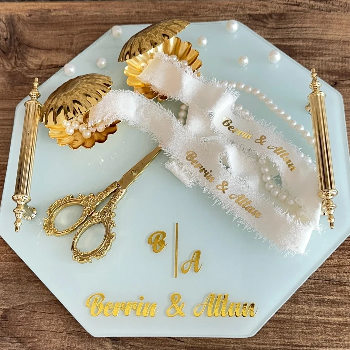 İncili Söz Nişan İsteme Tepsisi ve Damat Kahvesi Takımı (Gold Altıgen)