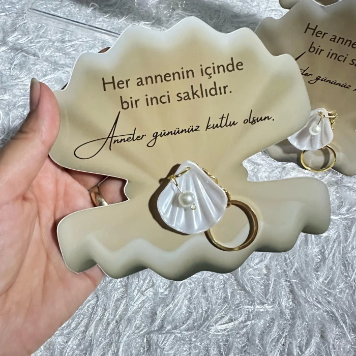 İstiridyenin Kalbinden Anneler Günü Özel Zarif İstiridye Anahtarlık